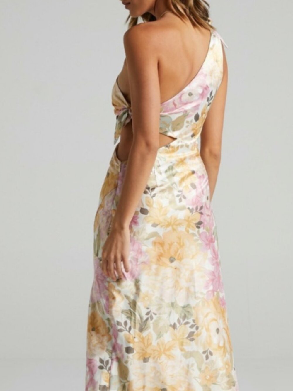 SHOWPO FLORAL MIDI DRESS - Picture 2 of 4